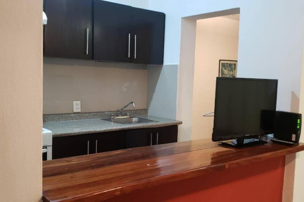 Magnifico Departamento, Cocina Equipada, 2 Recamaras 2 Banos , Hasta 6 Personas, 3 Albercas, Playa A 50 Mts Wifi, Aire Acondicionado Lägenhet Manzanillo Exteriör bild